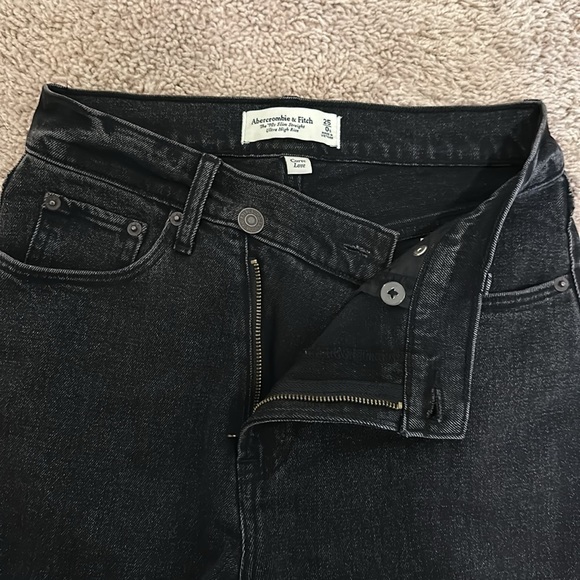Abercrombie Ultra High Rise 90s Straight Jean with CrissCross Waistband curve25S - Picture 4 of 4